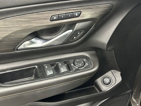 Used 2020 GMC Terrain SLT w/ Preferred Package image 12