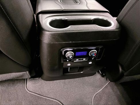 Certified 2023 Chevrolet Suburban High Country image 28