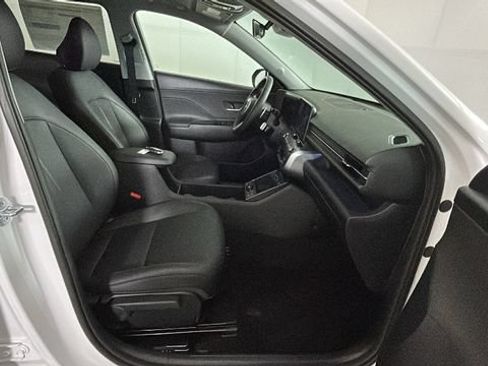 Used 2026 Hyundai Kona Limited FWD image 31