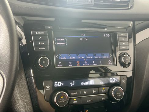 Used 2020 Nissan Rogue Sport SV AWD/4WD image 14