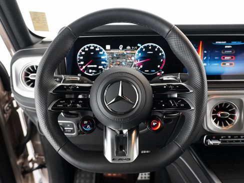 Used 2025 Mercedes-Benz G 63 AMG 4MATIC image 9