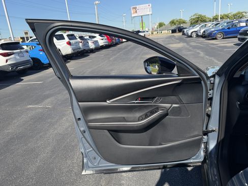 Used 2025 MAZDA CX-30 AWD 2.5 S w/ Preferred Package image 16
