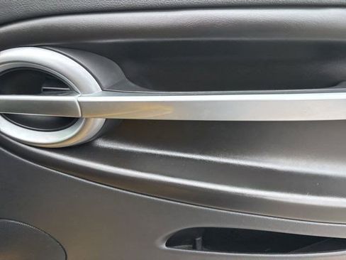 Used 2005 Chevrolet SSR w/ Preferred Equipment Group image 24