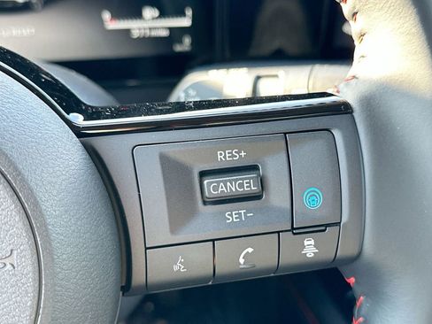 Certified 2025 Nissan Kicks SR w/ Illumination Package image 15