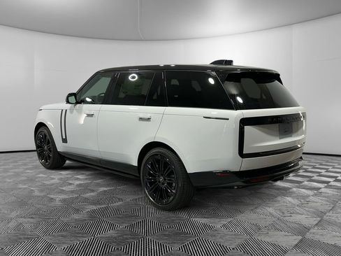 New 2025 Land Rover Range Rover Long Wheelbase SE AWD/4WD image 3