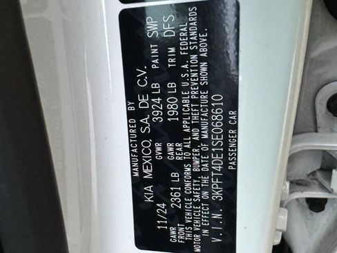 Used 2025 Kia K4 LXS image 31