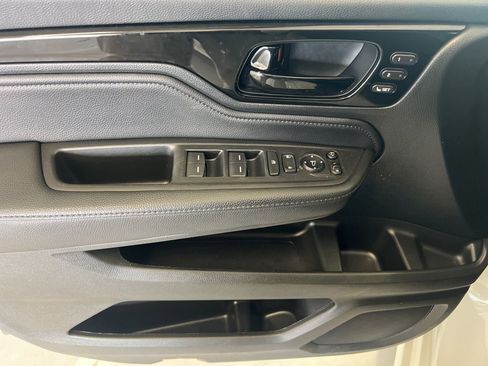 Used 2022 Honda Odyssey Elite image 8