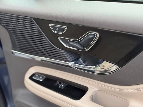 Used 2022 Lincoln Corsair AWD w/ Premium Package image 20