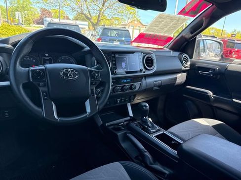 Used 2021 Toyota Tacoma TRD Sport w/ Blackout Package (TMS) AWD/4WD image 23
