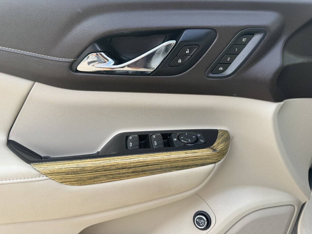 Used 2019 GMC Acadia Denali FWD image 10