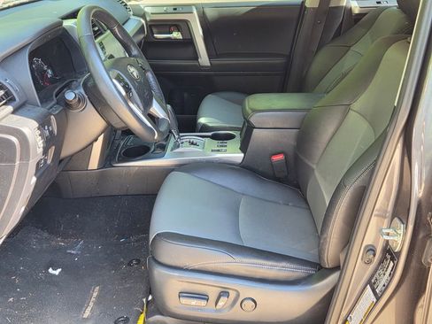 Used 2023 Toyota 4Runner SR5 Premium w/ Moonroof Package RWD image 10