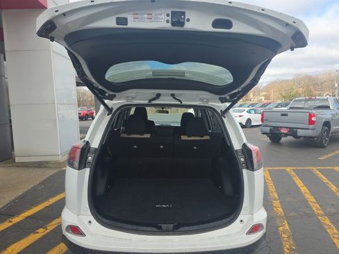 Used 2016 Toyota RAV4 XLE image 6