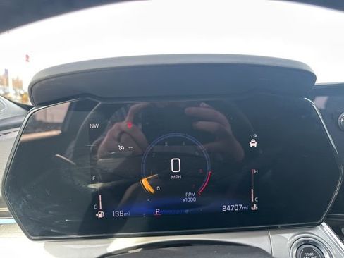 Used 2025 Chevrolet Trax LT w/ LT Convenience Package image 25