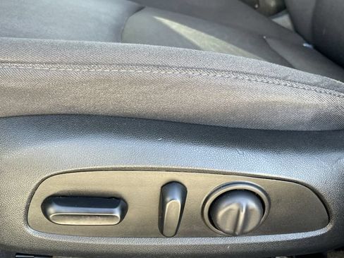 Used 2023 Chevrolet Malibu LT FWD image 25