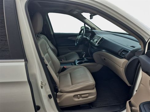 Certified 2019 Honda Ridgeline RTL image 19