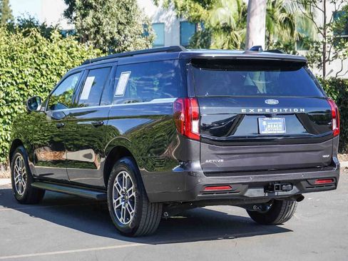 Used 2025 Ford Expedition Max Active RWD image 4