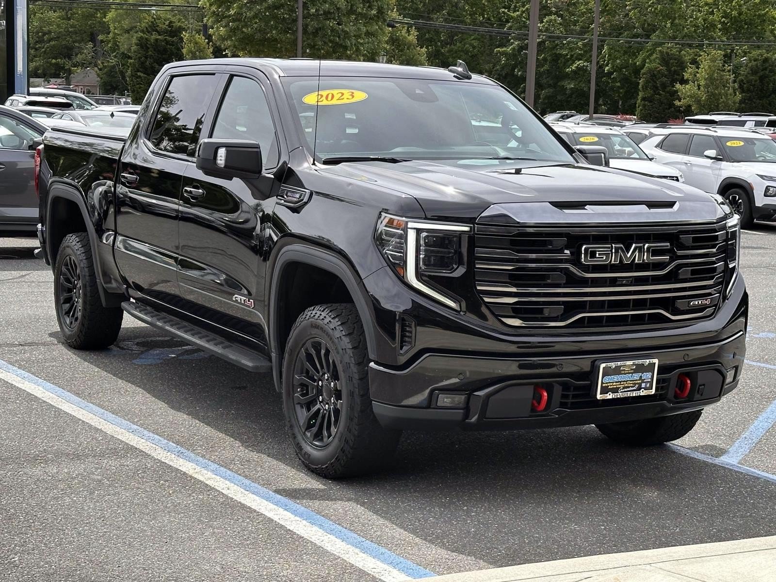 Used 2023 GMC Sierra 1500 AT4 w/ AT4 Premium Package AWD/4WD image 5