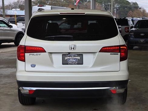 Used 2017 Honda Pilot Touring image 24
