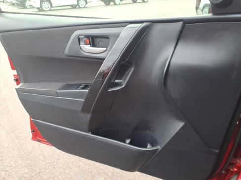 Used 2018 Toyota Corolla iM image 6