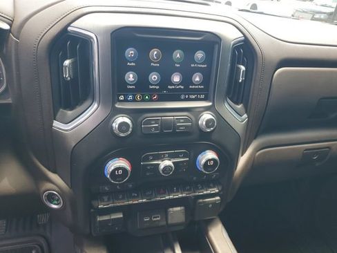 Used 2021 GMC Sierra 2500 Denali w/ Denali Black Diamond Edition AWD/4WD image 16