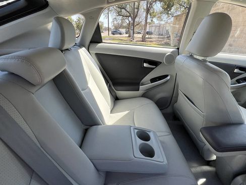 Used 2010 Toyota Prius Two image 32