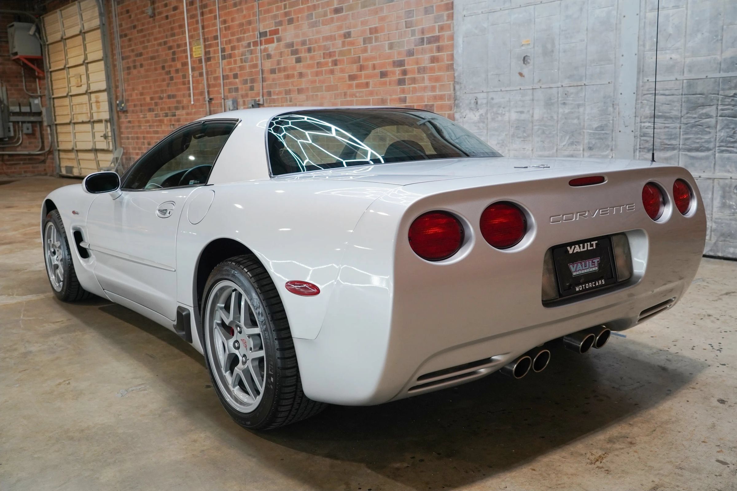 Used 2003 Chevrolet Corvette Z06 w/ Memory Package, 3 Drivers RWD image 10