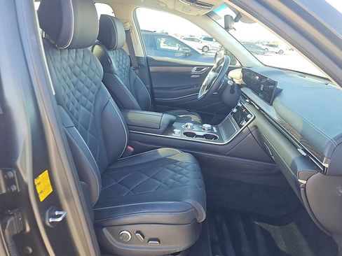 Used 2025 Genesis GV80 3.5T Prestige AWD/4WD image 13