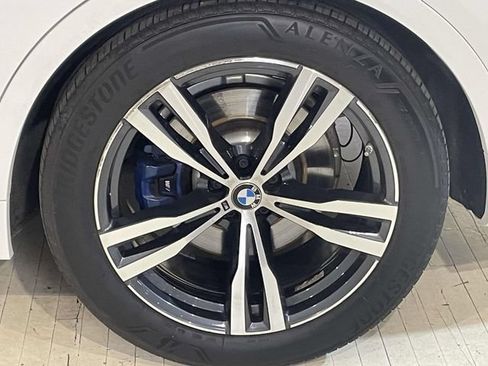 Used 2022 BMW X7 xDrive40i w/ M Sport Package AWD/4WD image 14