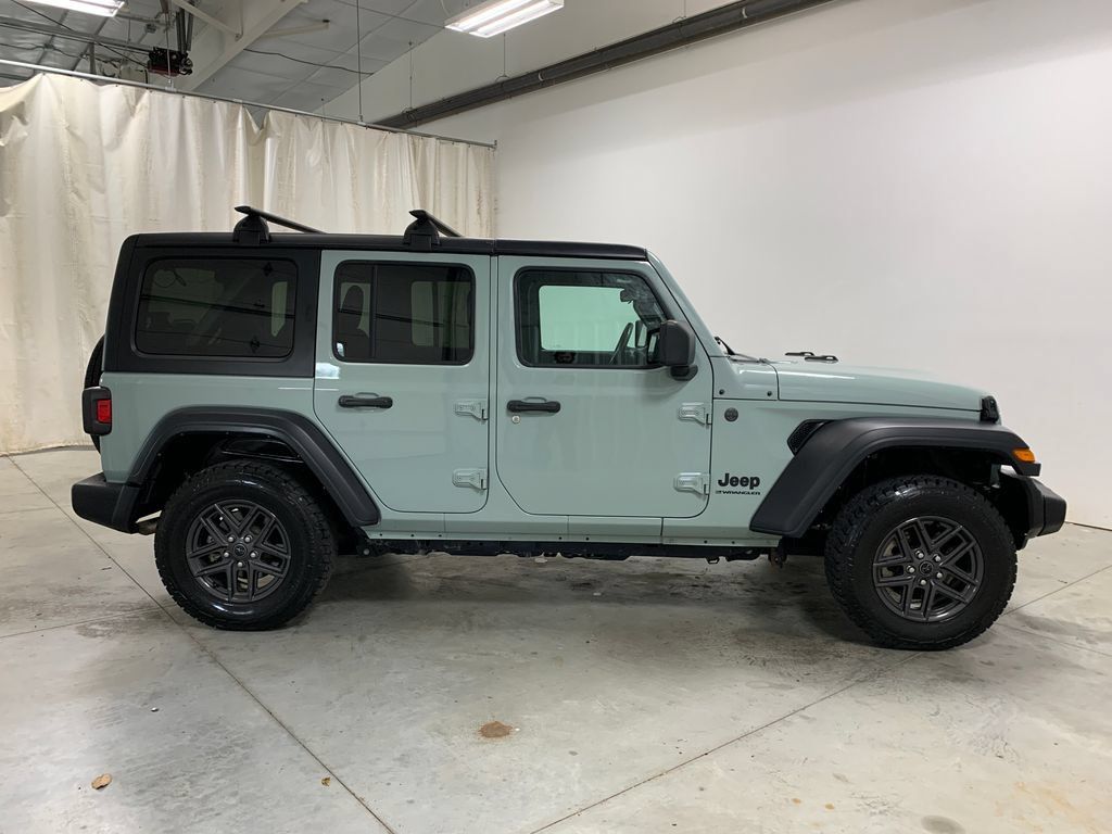 Used 2024 Jeep Wrangler Unlimited Sport AWD/4WD image 20