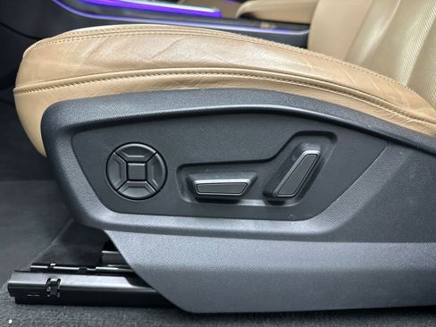 Used 2019 Audi Q8 Premium Plus w/ Premium Plus AWD/4WD image 10