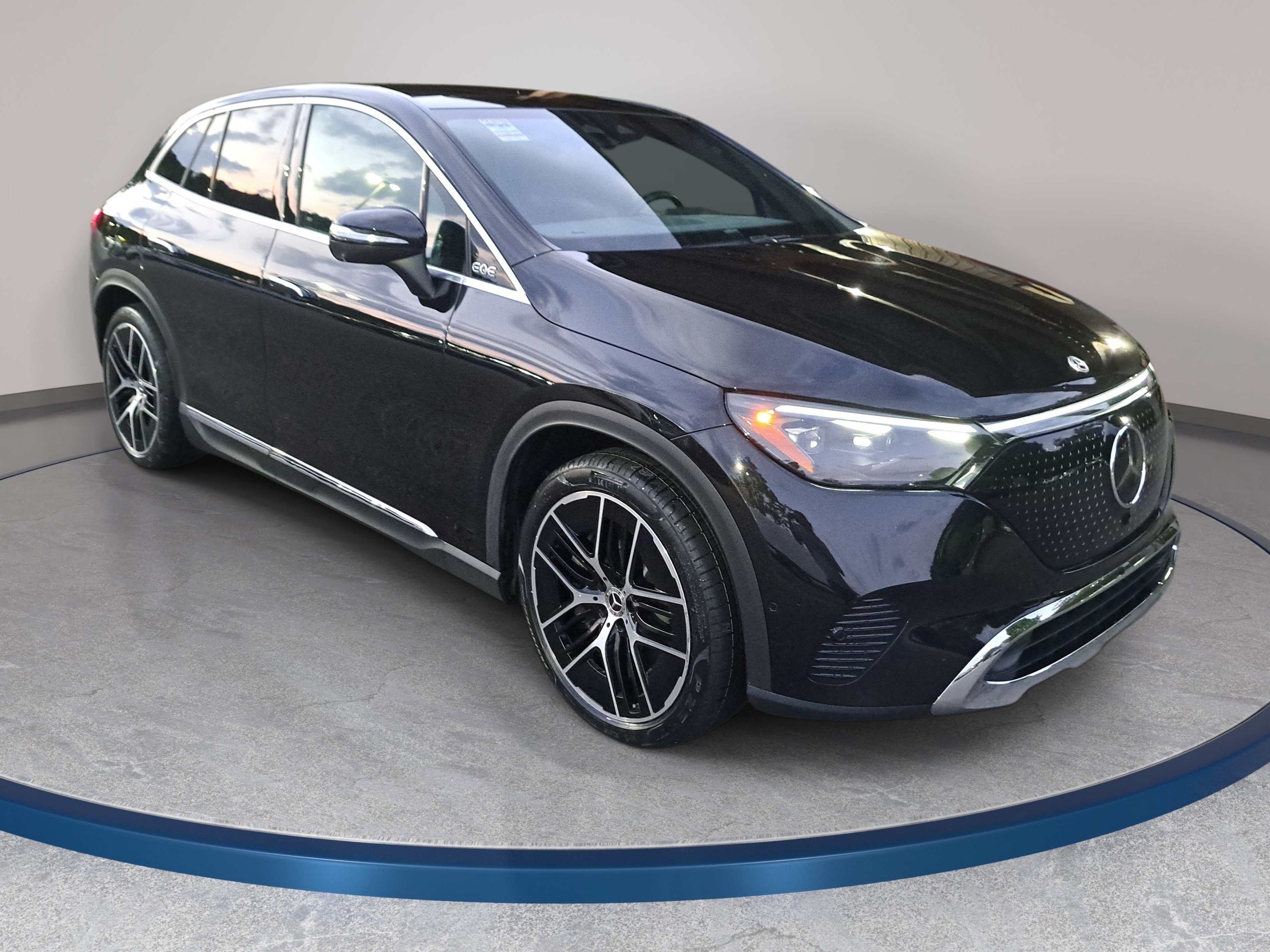 Used 2024 Mercedes-Benz EQE 350+ SUV image 4