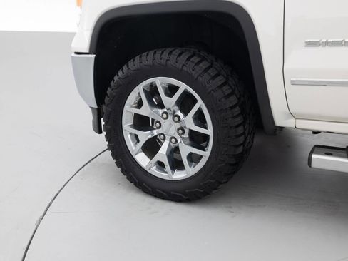 Used 2014 GMC Sierra 1500 SLT w/ SLT Crew Cab Value Package AWD/4WD image 18