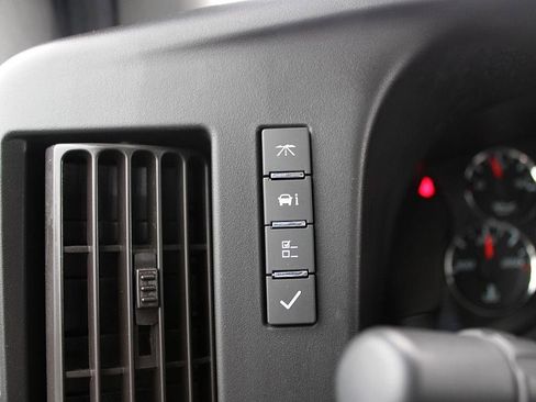 Used 2018 Chevrolet Express 2500 w/ Driver Convenience Package image 20