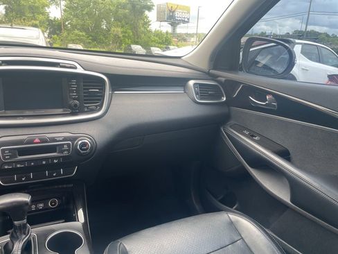 Used 2019 Kia Sorento EX FWD image 15