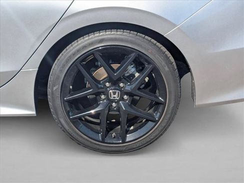 Used 2023 Honda Civic Sport image 11