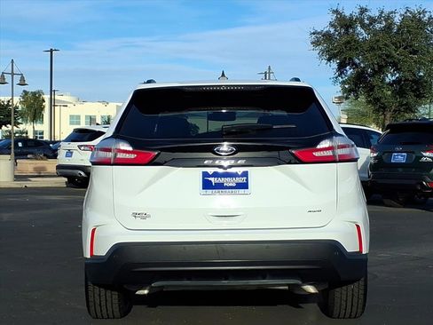 Used 2024 Ford Edge SEL w/ Sport Appearance Package image 5