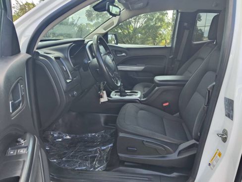 Used 2022 Chevrolet Colorado LT w/ Fleet Safety Package image 19