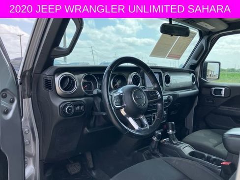 Used 2020 Jeep Wrangler Unlimited Sahara AWD/4WD image 12