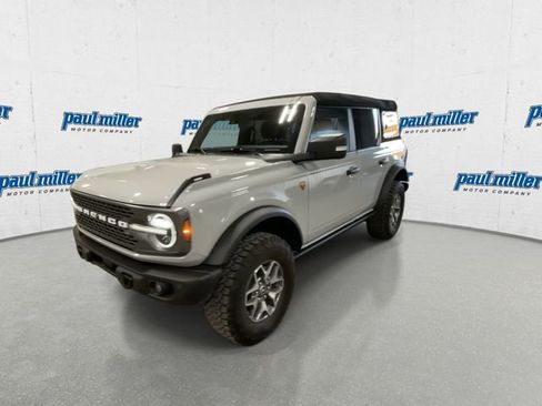 Used 2023 Ford Bronco Badlands image 5