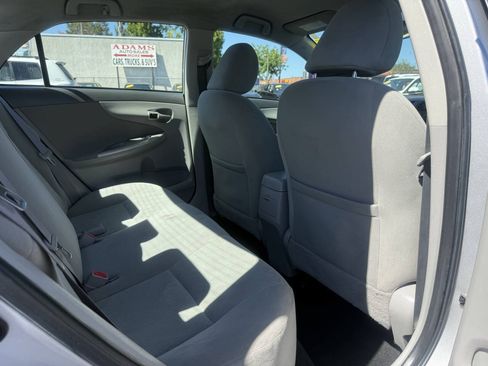Used 2010 Toyota Corolla LE FWD image 11