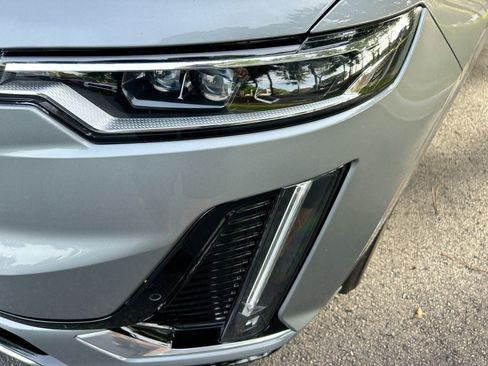 Used 2023 Cadillac XT6 Premium Luxury w/ Technology Package image 11