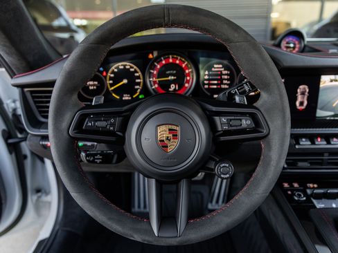 Used 2022 Porsche 911 GT3 image 38