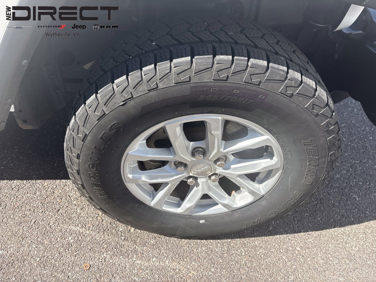 Used 2023 Jeep Gladiator Sport AWD/4WD image 26
