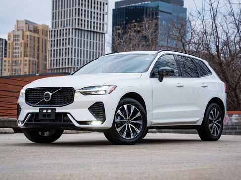 Certified 2025 Volvo XC60 B5 Plus image 1