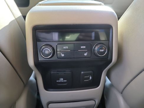 Used 2018 GMC Acadia Denali w/ Technology Package image 14
