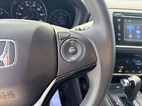 Used 2018 Honda HR-V EX image 18