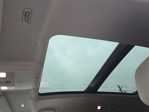 Used 2019 Volkswagen Atlas SEL image 30