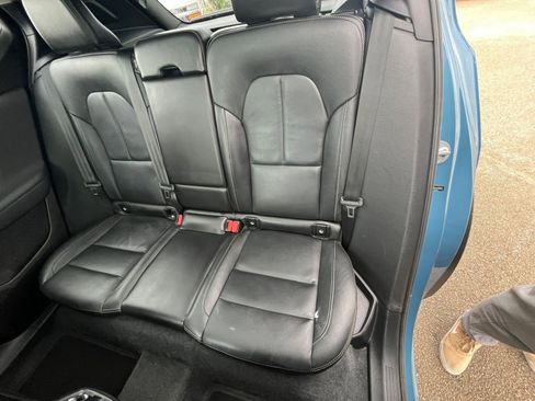 Used 2024 Volvo XC40 B5 Core AWD/4WD image 39