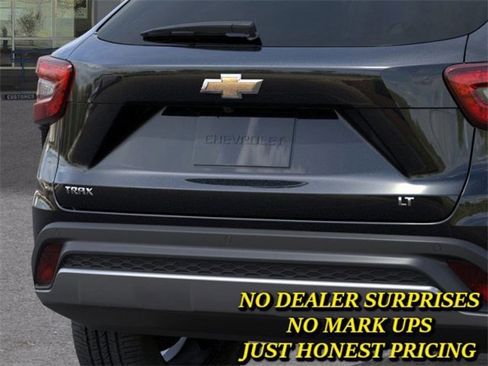 New 2026 Chevrolet Trax LT w/ Driver Confidence Package image 14