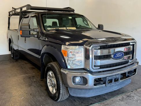 Used 2015 Ford F250 XLT w/ Camper Package AWD/4WD image 3